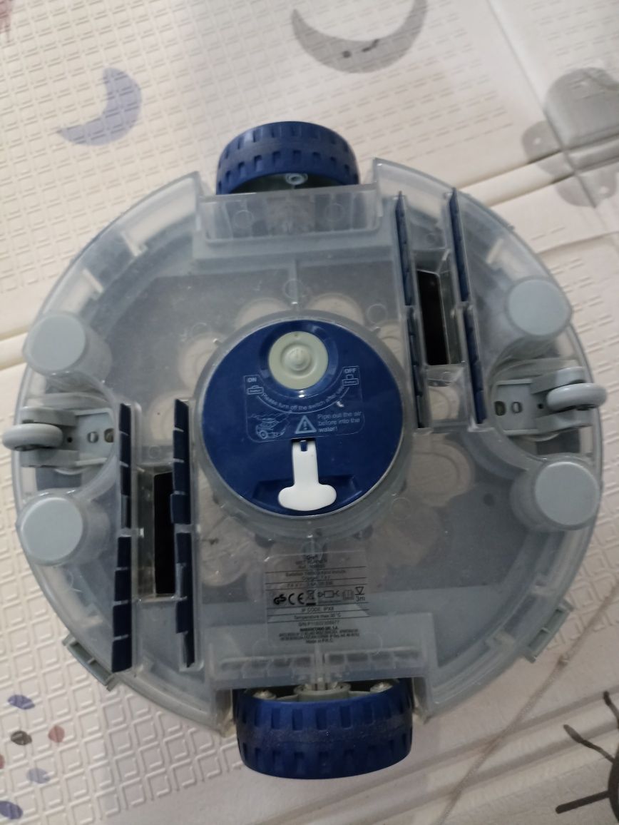 Wet Runner bezprzewodowy robot elektryczny, do basenu