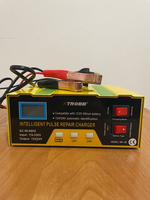 Зарядний пристрій на 12 і 24V