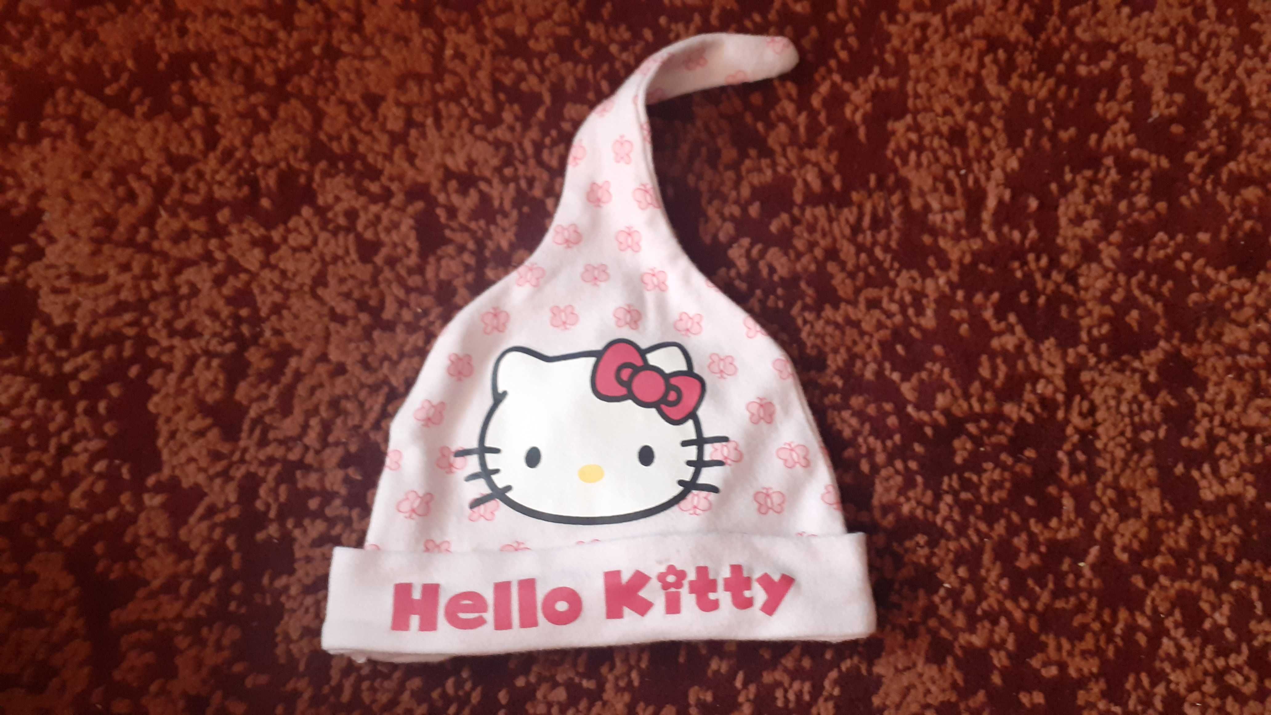 Czapeczka niemowlęca Hello kitty.