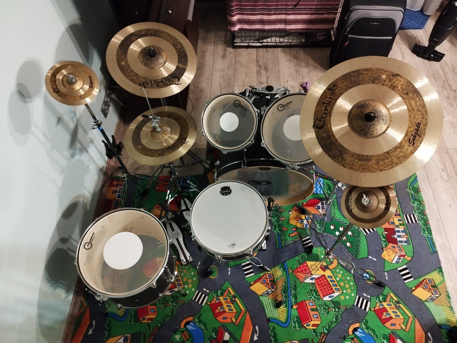 Zestaw perkusyjny firmy Mapex