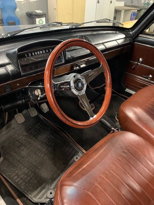 Ретро автомобиль Ваз 2102 1.5 16V Restomod