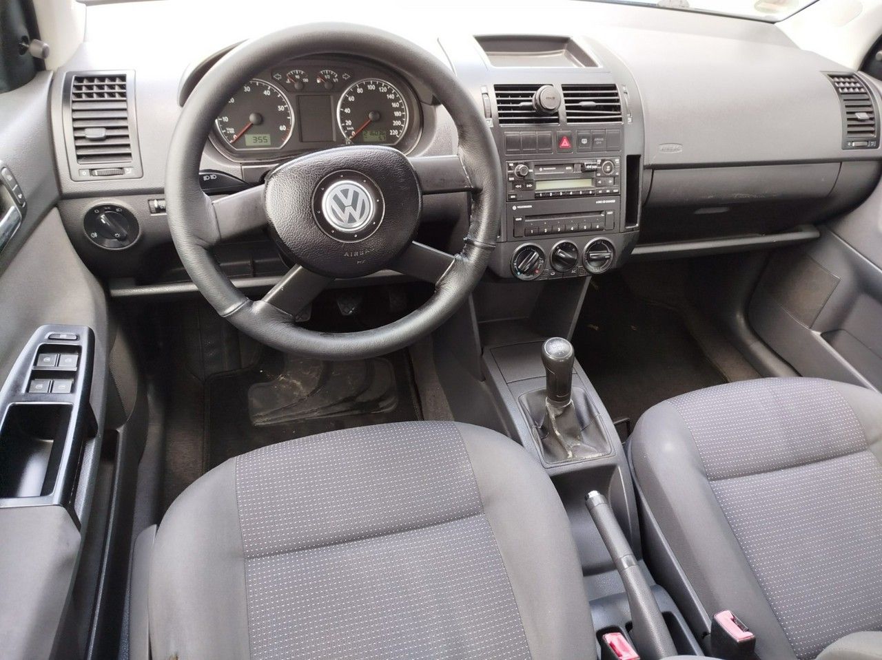 Volkswagen Polo 5 drzwi klima  zadbany benzyna w cenie wszytkie oplaty