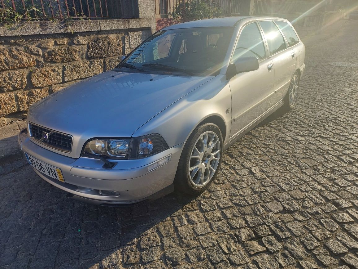 Volvo v40 1.9d 2003