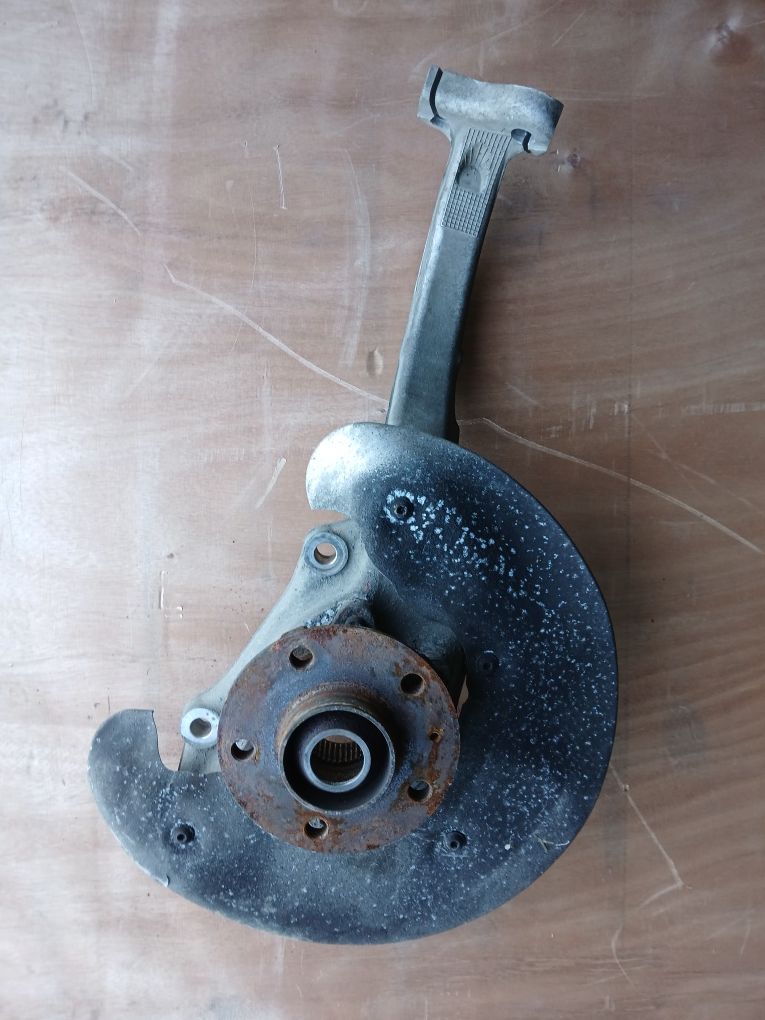 Zwrotnica prawa audi a5 8t lift a4 b8 a6 c7 q5 prawy przod
