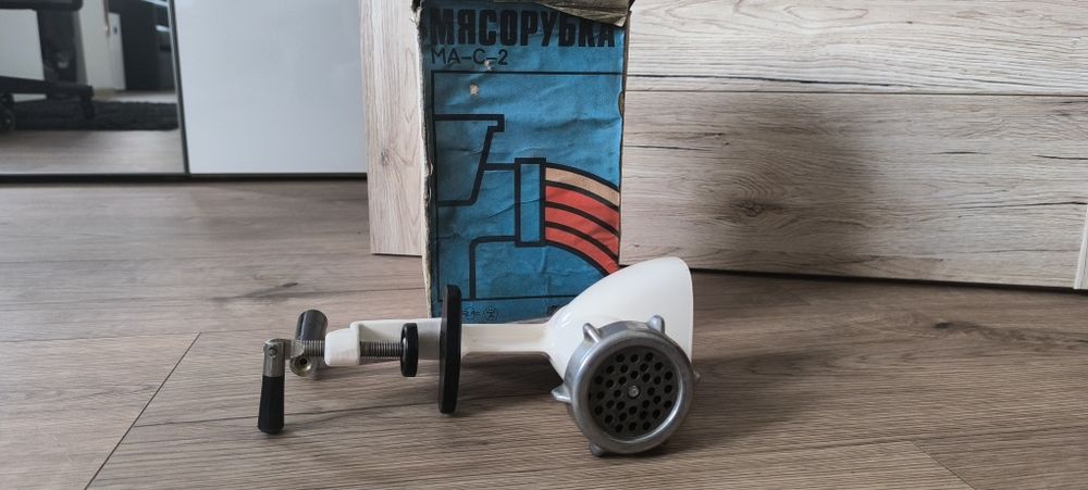 Maszynka ręczna do mielenia mięsa nowa