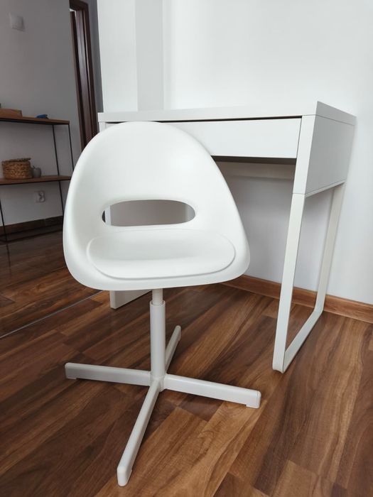 Biurko Ikea + krzesło obrotowe. Micke i Loberget/sibben Białe
