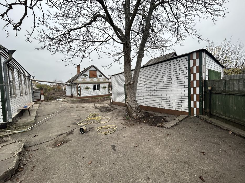 Продається будинок Городище(центр),вулиця паралельна  центральній