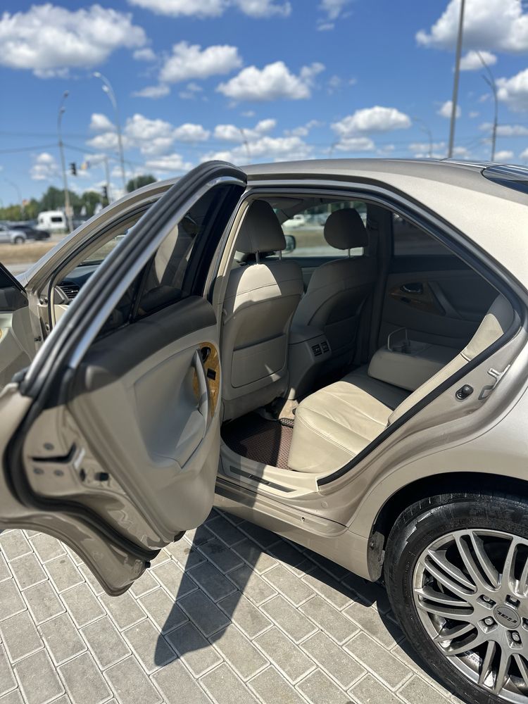 Toyota camry 40  3,5 2006 рік ідеальний стан