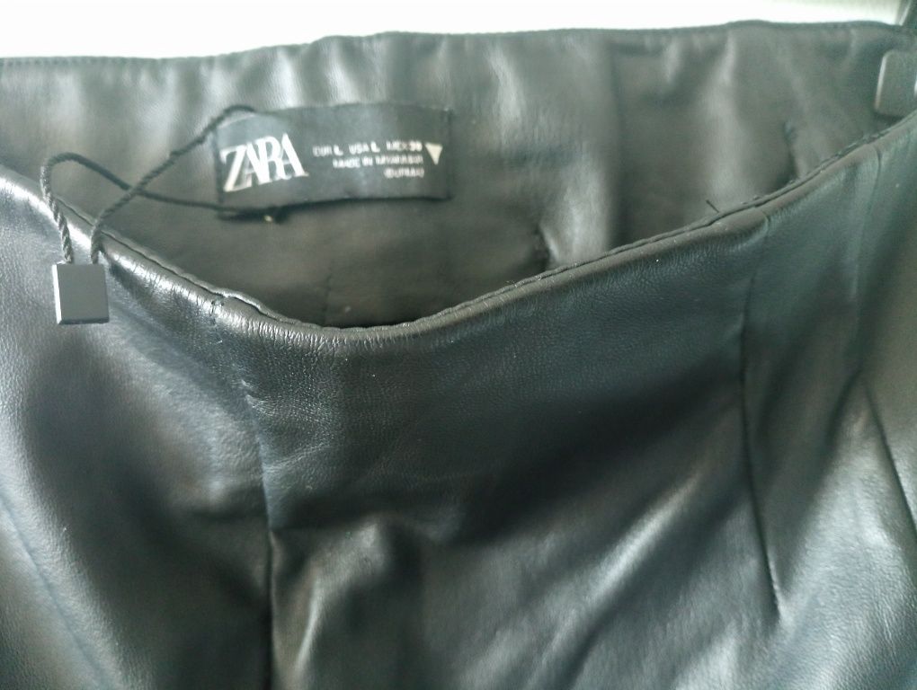 Spodnie skóropodobne Zara