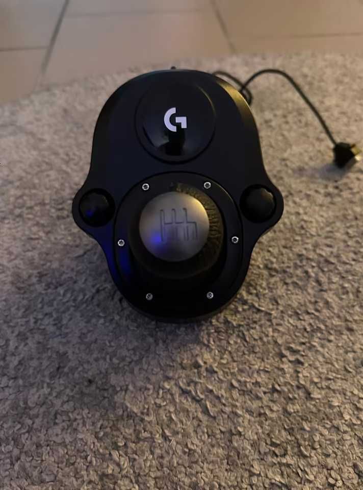 Logitech g29 wraz z shifterem