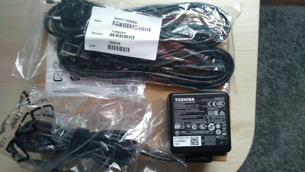 Zasilacz do laptopa nowy Toshiba dynabook USB-c