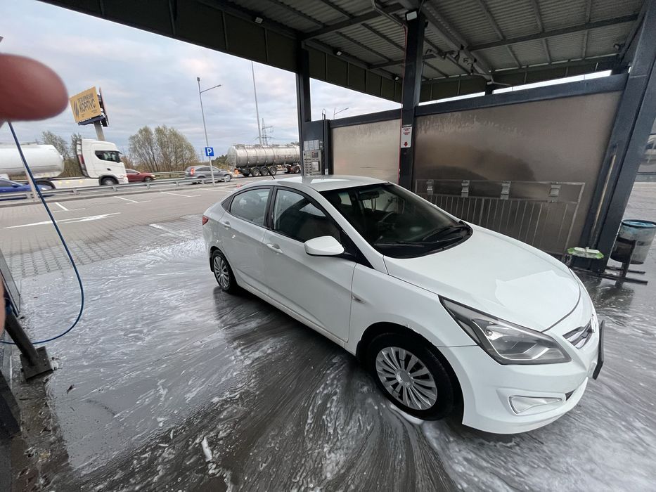 hyundai accent 2016