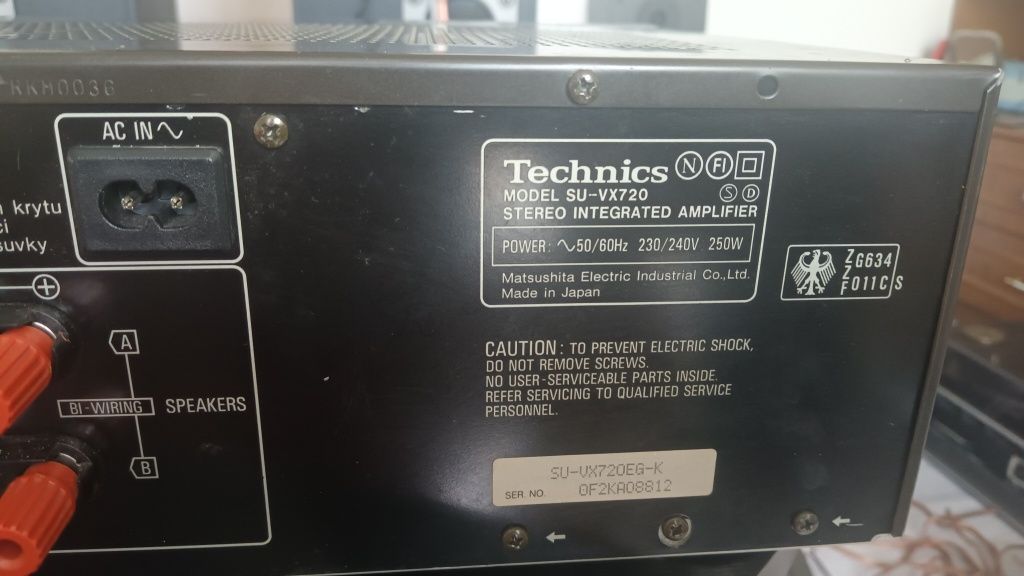 Wzmacniacz Technics SU-VX720
