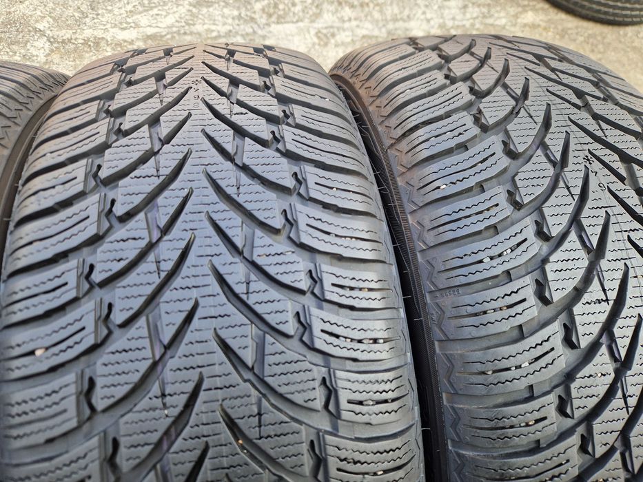 Зимові шини, резина 235 55 R18 Nokian (Нокіан) 4шт.