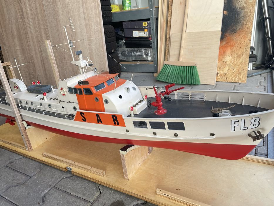 Rc Statek Robbe FL-8