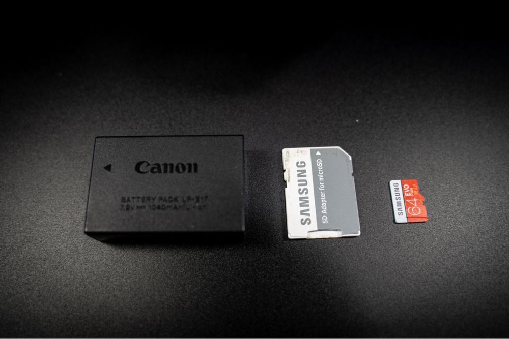 Фотоапарат CANON EOS 250D 18-55 IS STM