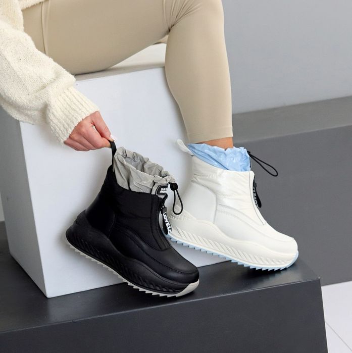 Жіночі шкіряні зимові черевики дутики в кольорах