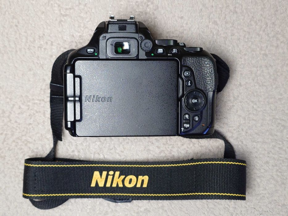 Nikon D5600 korpus/body