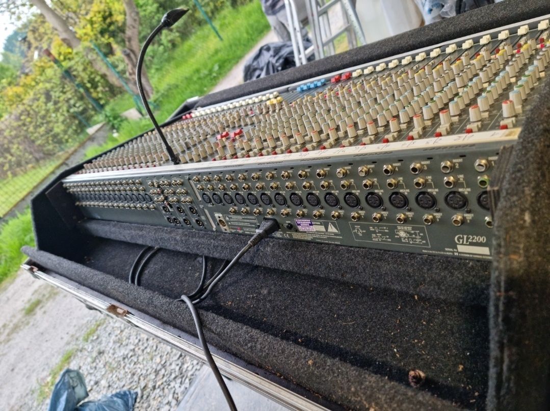 Mikser Allen&Heath GL2200 32kanały mixer estradowy Allen Heath gl 2200