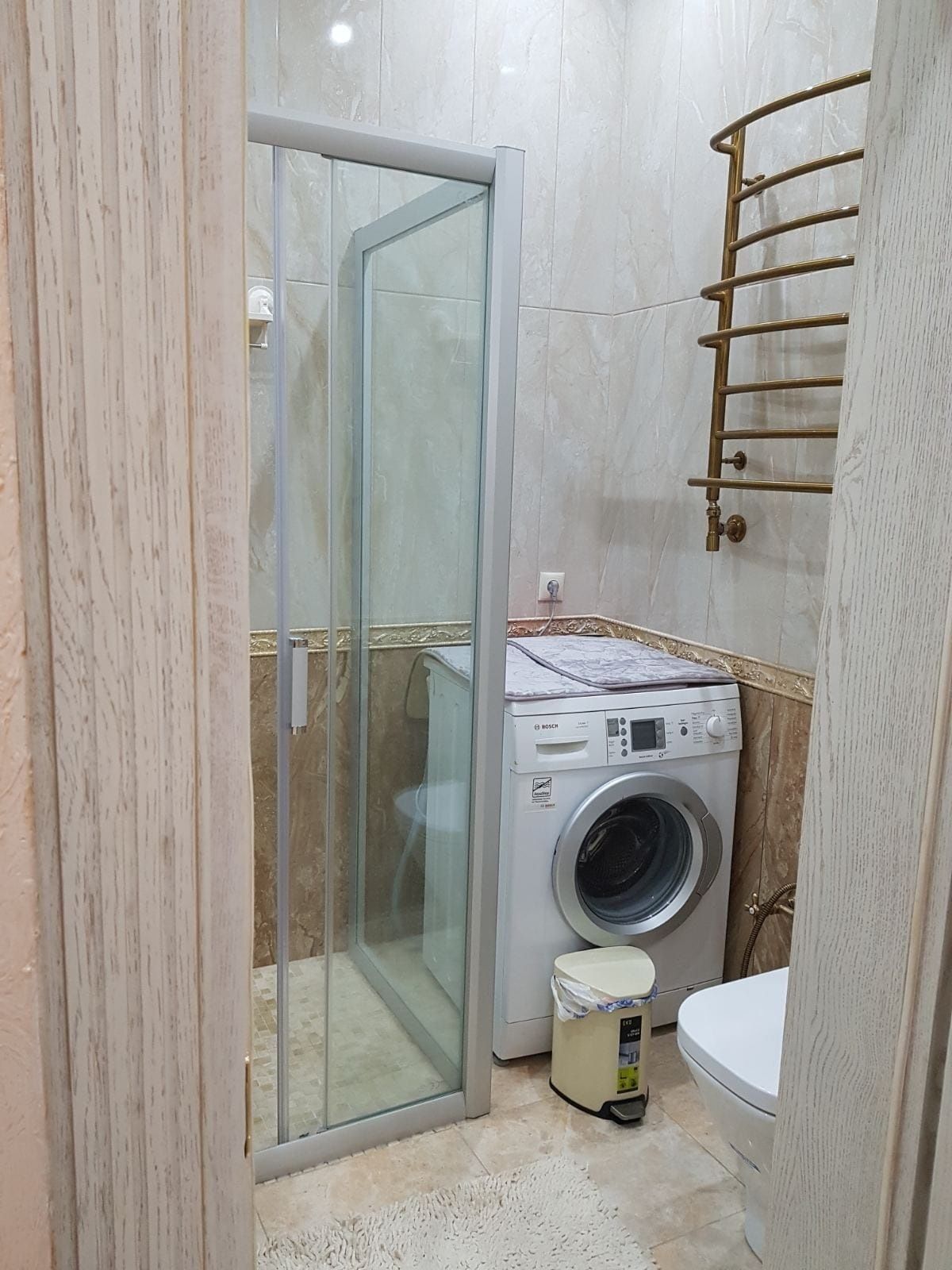 Сдам посутрчно квартиру  Дом Павловых, 50 метров от моря