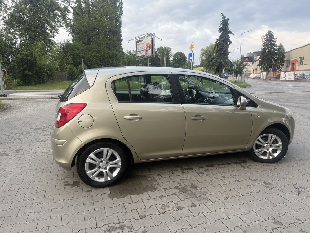 Opel Corsa D 2008