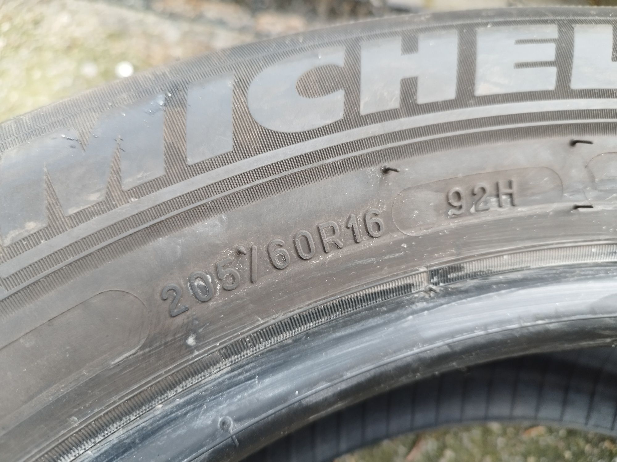 1szt Michelin Alpin 5 205/60/16 92H 8mm 2021rok
