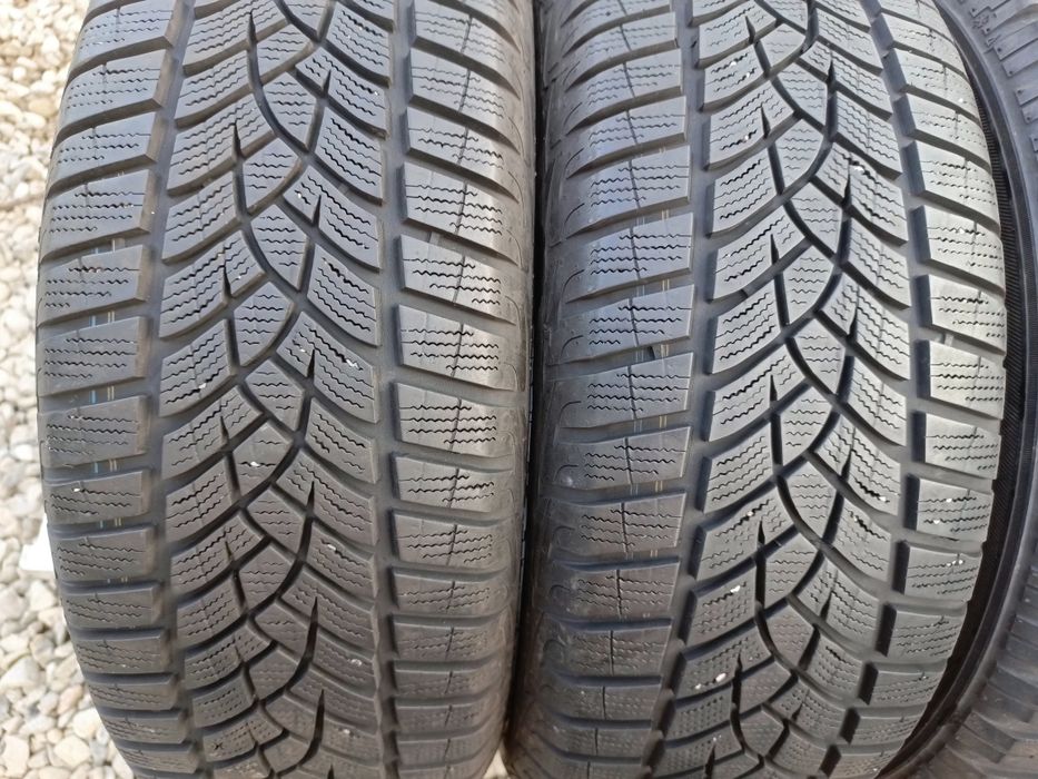 215.60.16 Goodyear 2+2