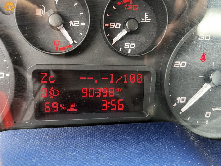 Iveco daily auto laweta 2.3 90398 km przebiegu