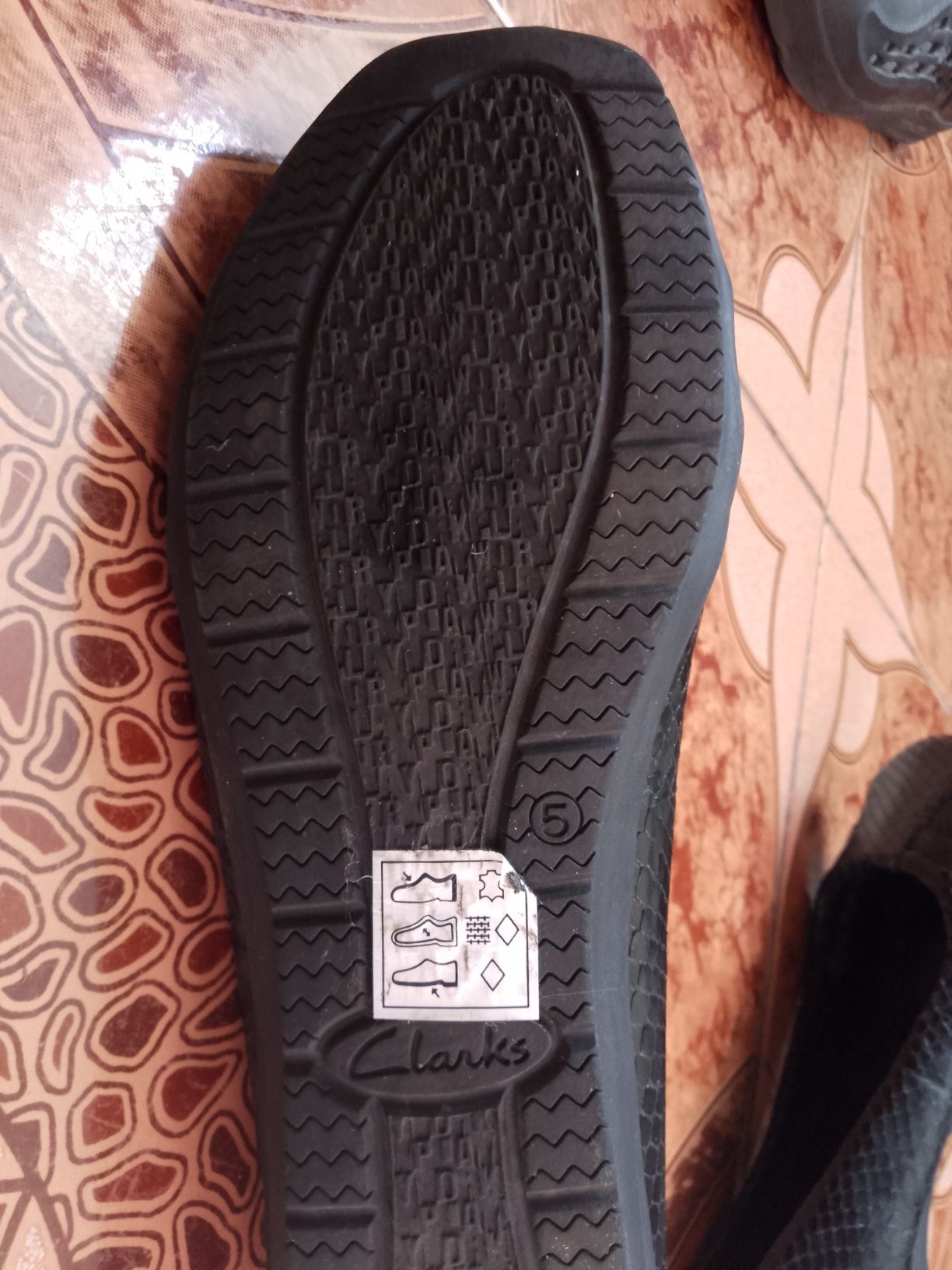Балетки шкіряні(туфлі) Clarks 37 розміру.