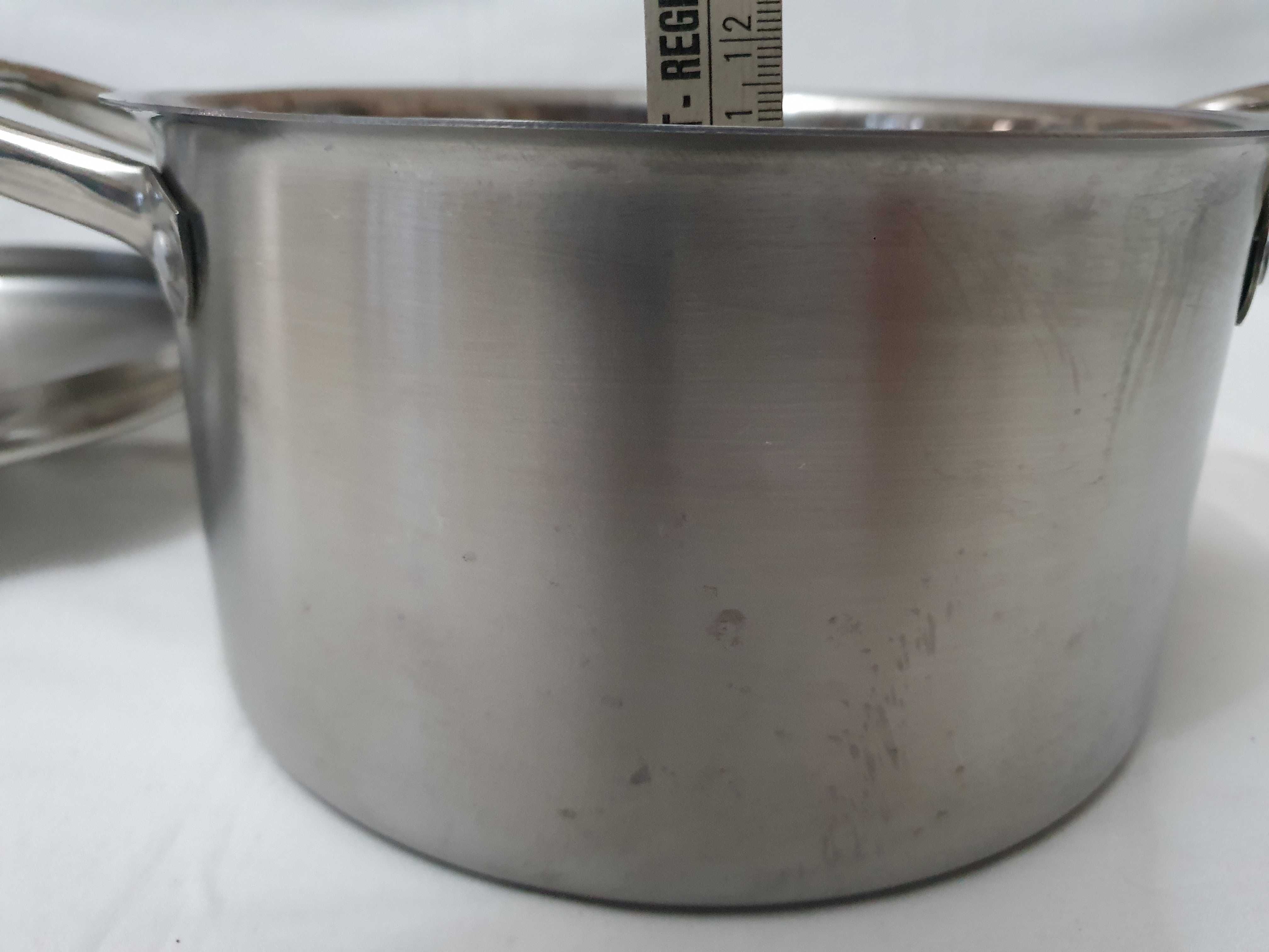 Кастрюля привезена  из Германии нержавейка на 3 л, Ø 20 cm