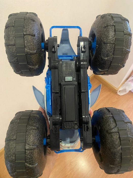 Monster truck megolodon