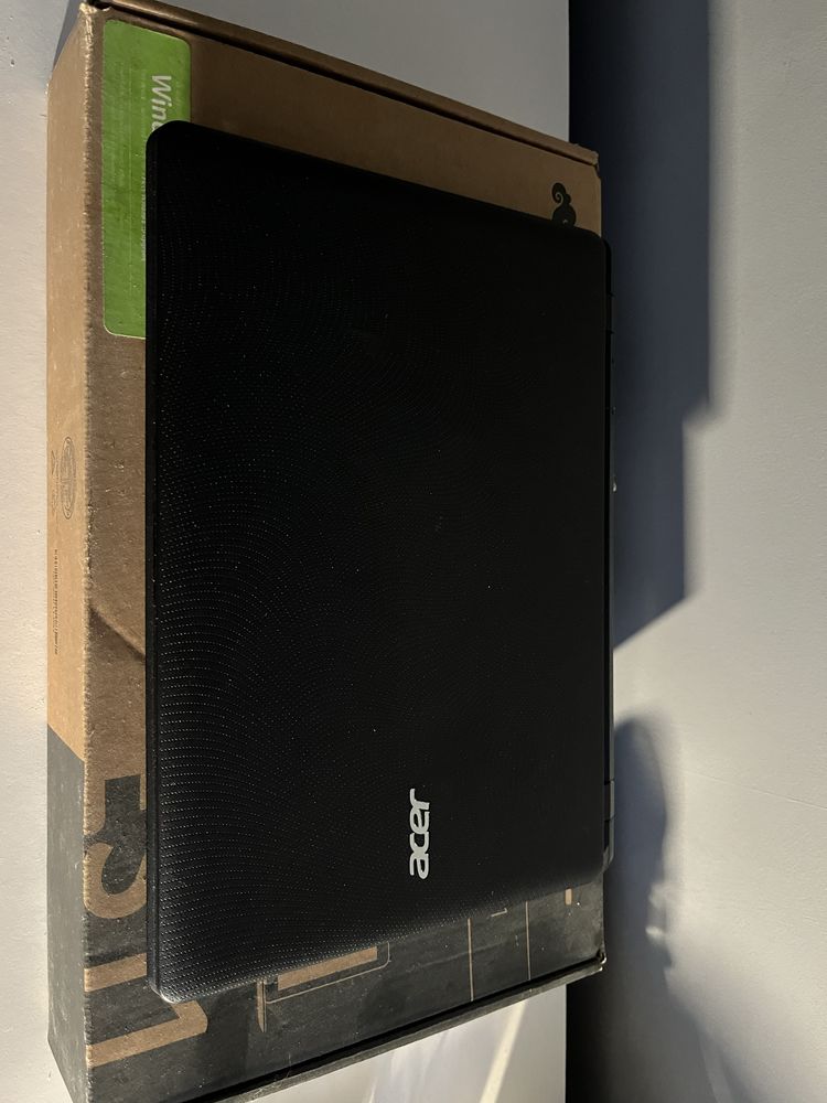 Laptop acer aspire es 11
