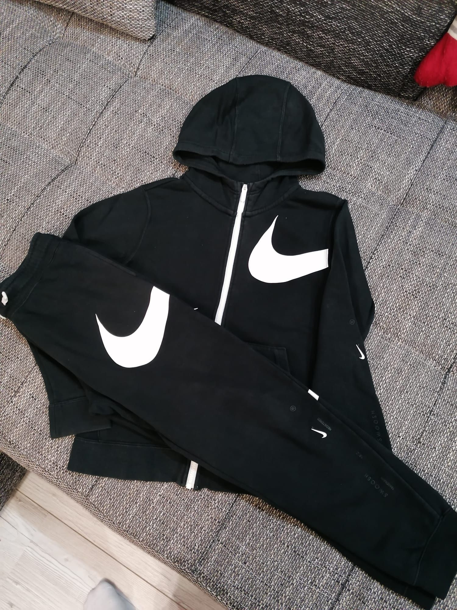 Dres Nike roz.L(147-158)