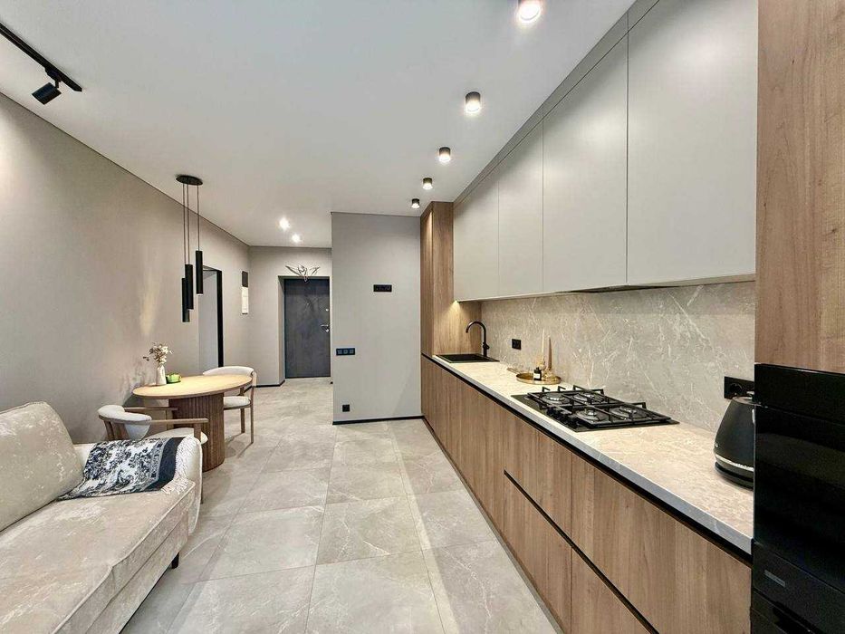 Стильна дизайнерська 1-к квартира в ЖК Липки, біля озера та парку