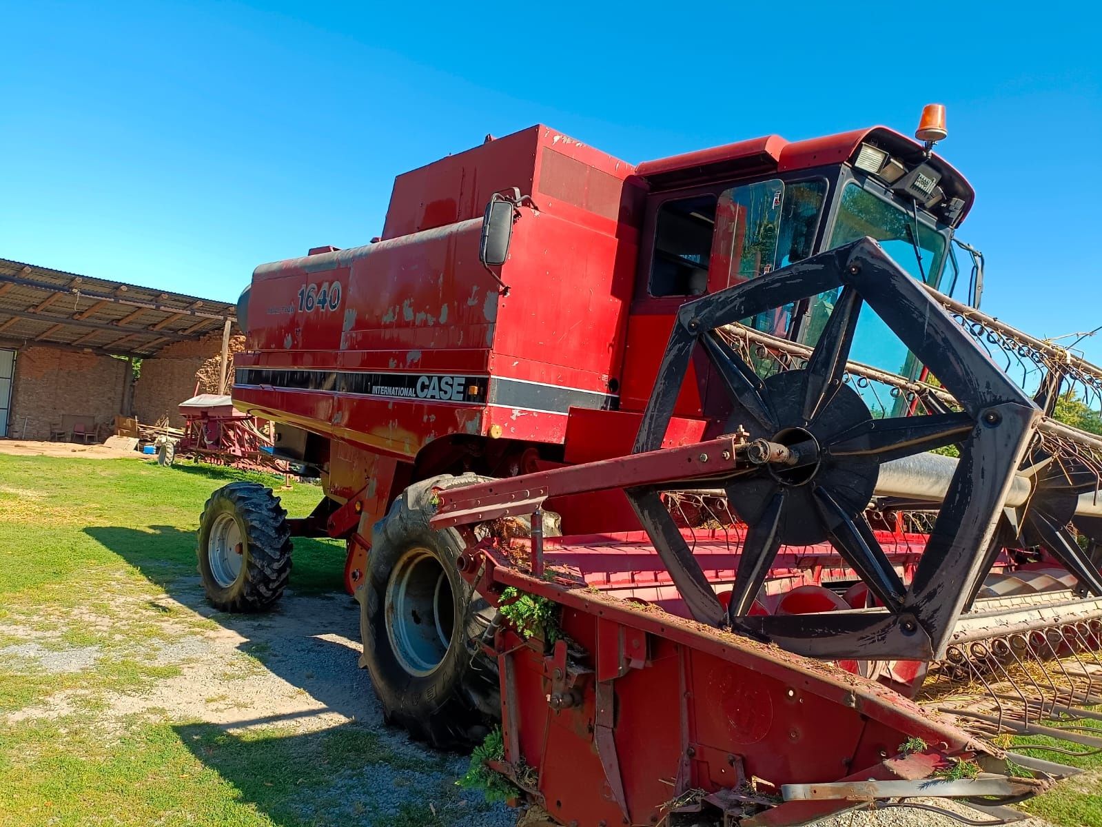 Kombajn Case 1640 Axial-Flow Gotowy akcji żniwnej