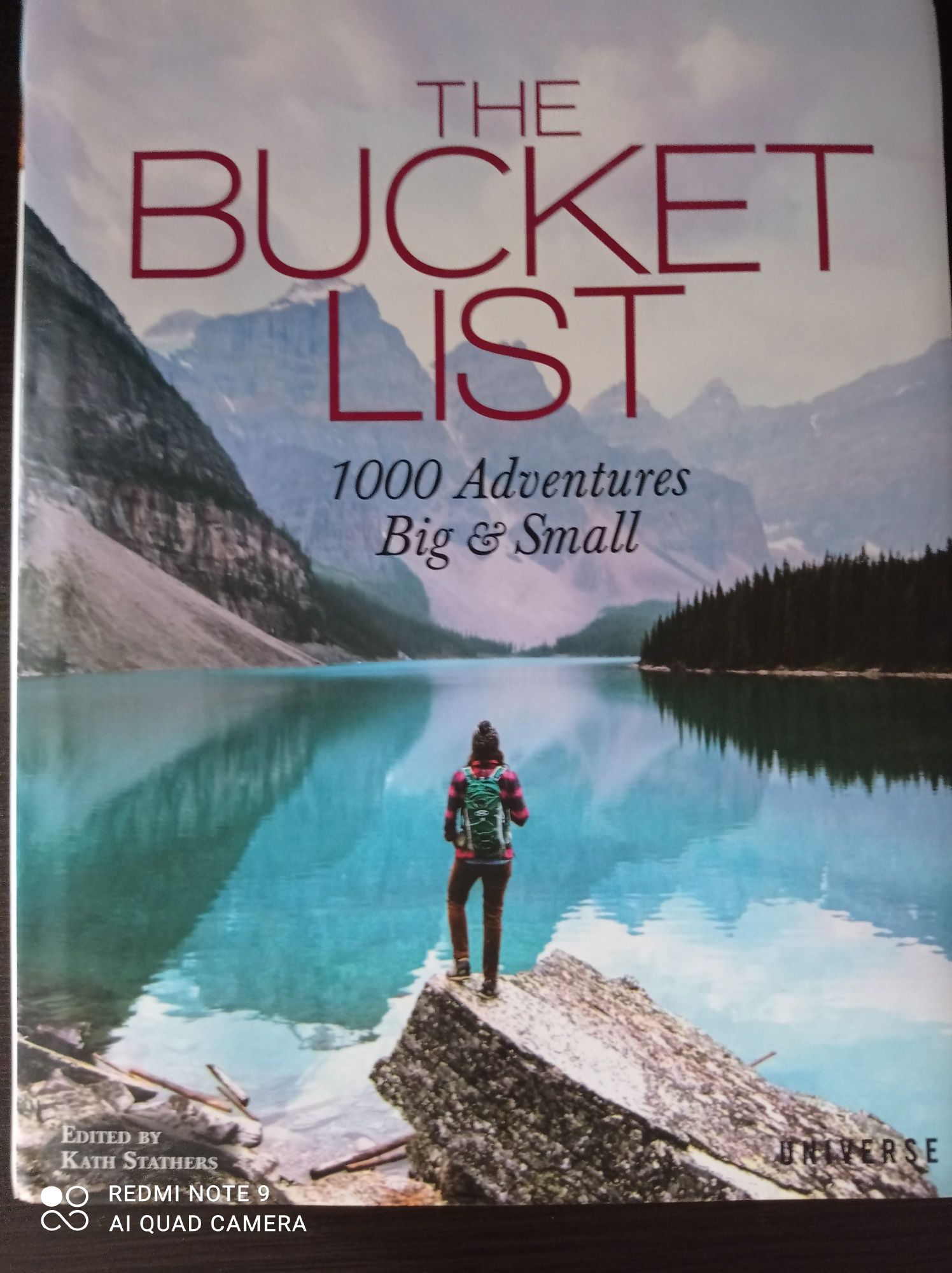 the Bucket List 1000 adventures Big & Small książka podróżnicza