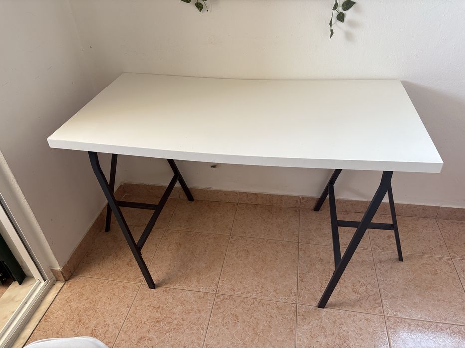 Secretária ikea 1,10m