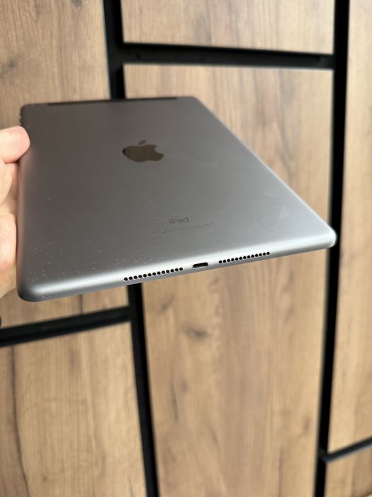 Apple iPad 6 2018 32gb Wi-Fi + SIM