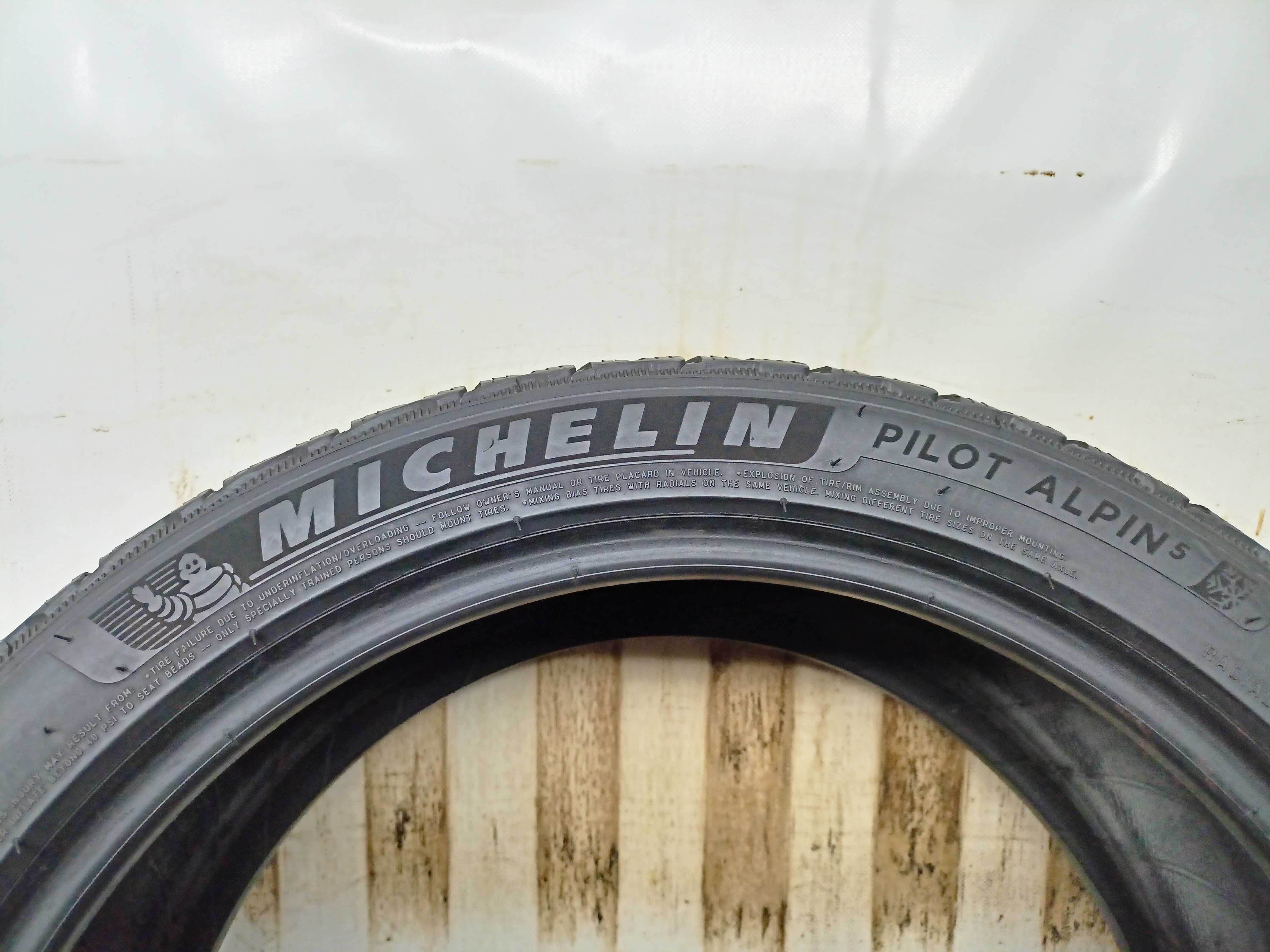 Michelin PilotAlpin 5 225/40/18 2019r. 92W 6mm (4353)