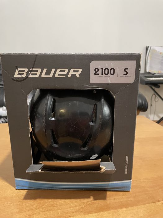 Шолом хокейний, шлем хоккейный, налокотники