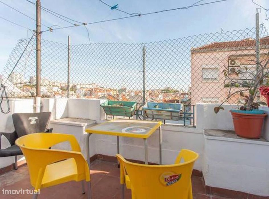 Quarto - localizado em Alameda Lisbon