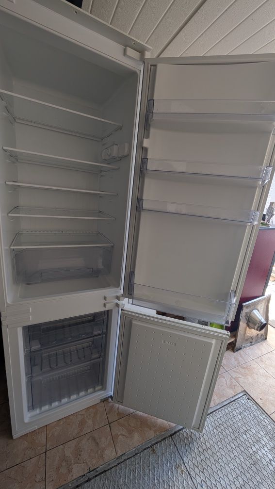 Frigorífico combinado de encastre