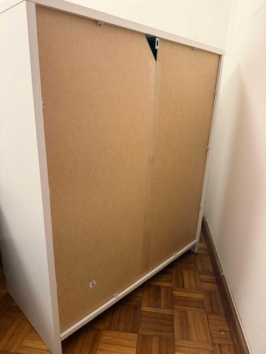 Cómoda branca de 4 gavetas JYSK