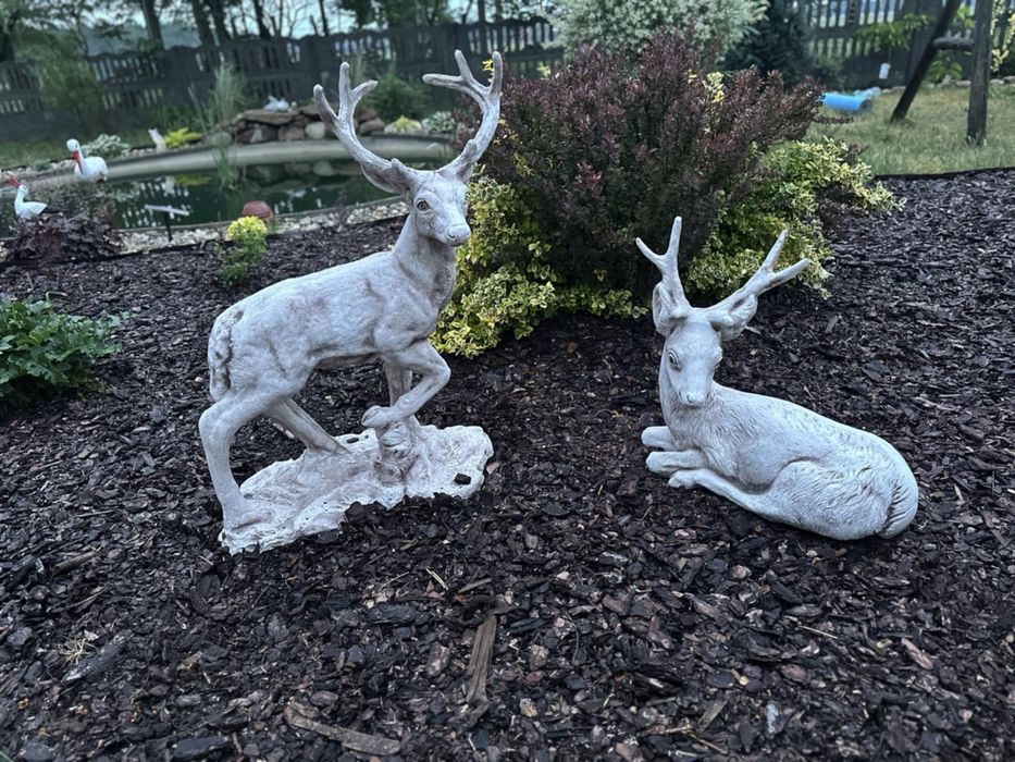Figura ogrodowa jelonek leżący jeleń z cementu