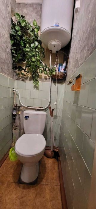 Продається простора 3-кімнатна квартира в Центрі