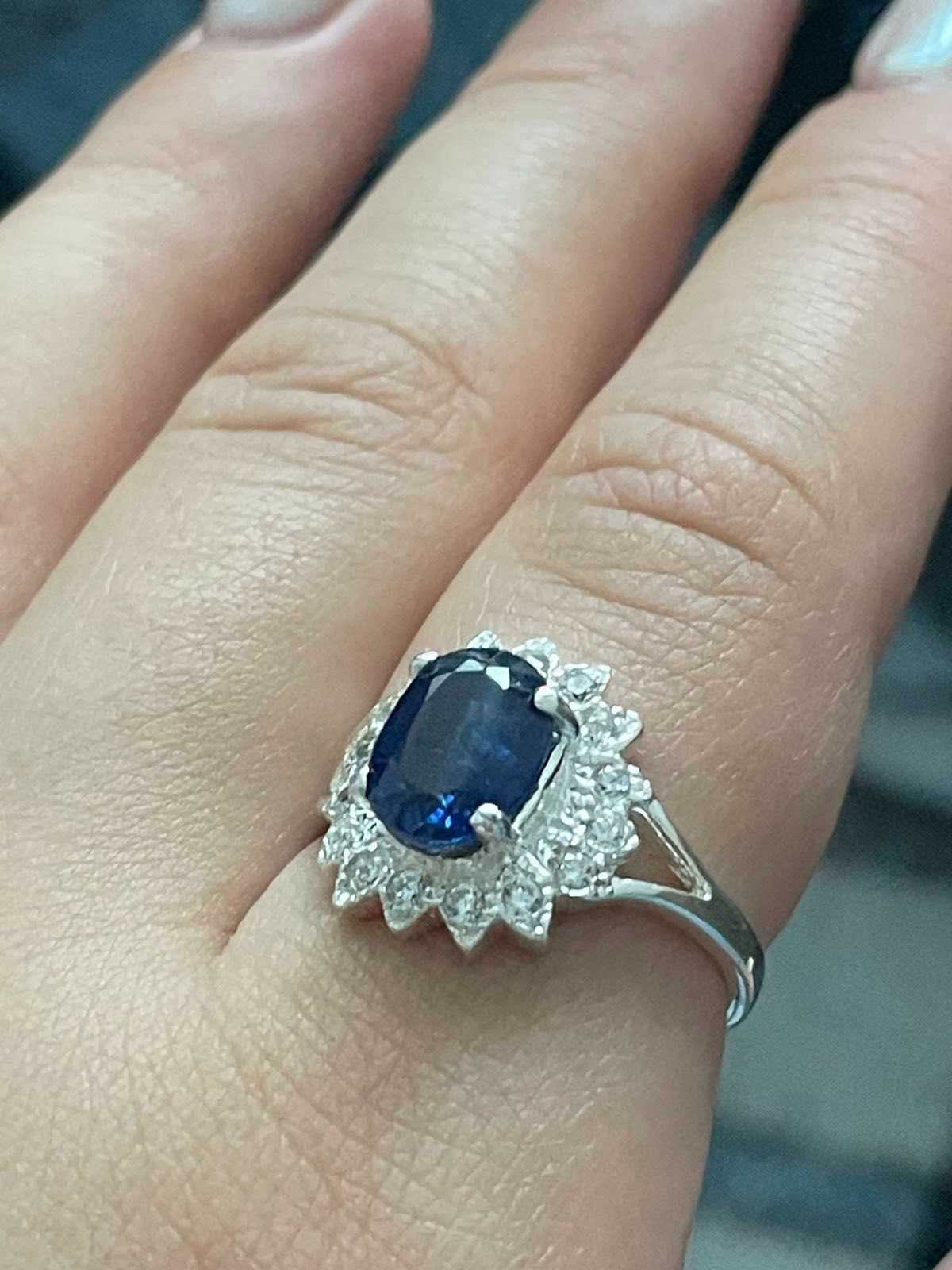 Серебряное  кольцо с натуральным синим кианитом Размер 18