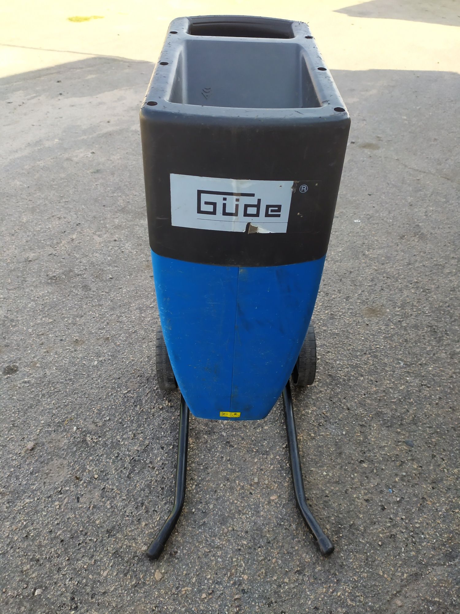 Продам садовый измельчитель веток фрезерный  Guede GH -2500