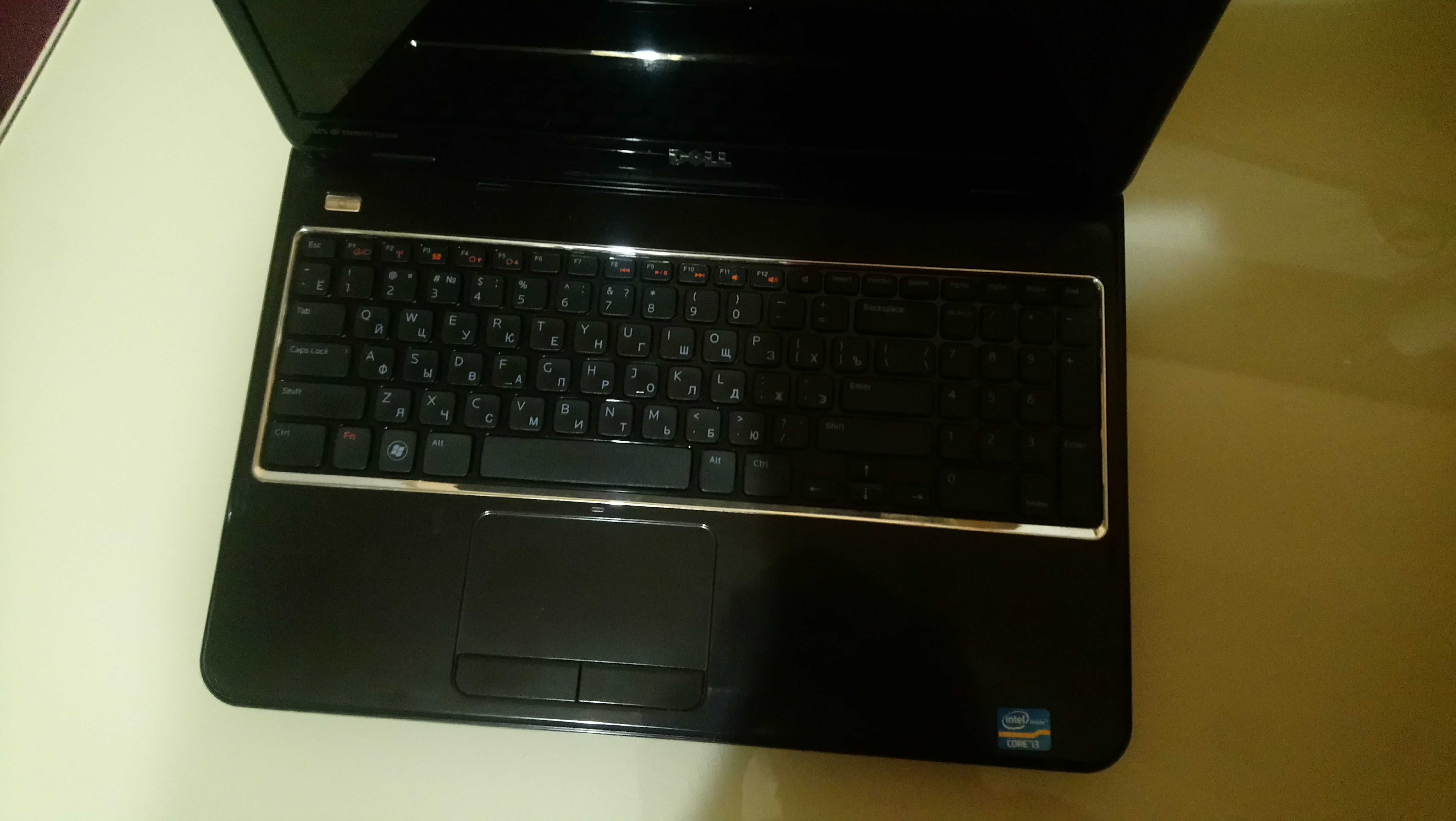 DELL Inspiron N5110.  Intel Core i3-2330M,  8GB, Nvidia GeForce GT525M