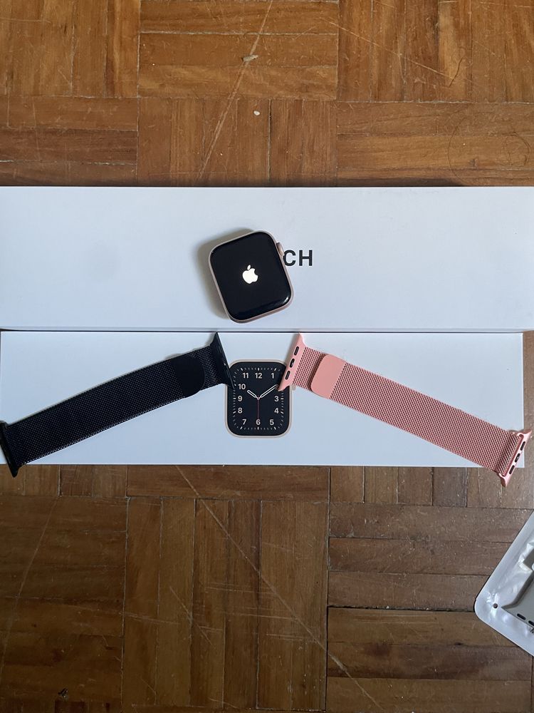 Apple watch se                .