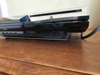Playstation 3 estragada + 2 comandos - Broken Playstation 3 + 2 contr.